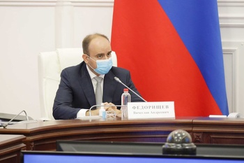 Куратор программы первый заместитель губернатора Вячеслав Федорищев внимательно выслушал предложения тульских экспертов