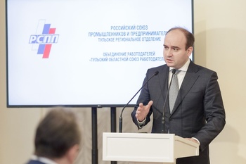 Первый заместитель губернатора Вячеслав Федорищев отвечает за диверсификацию тульской оборонки